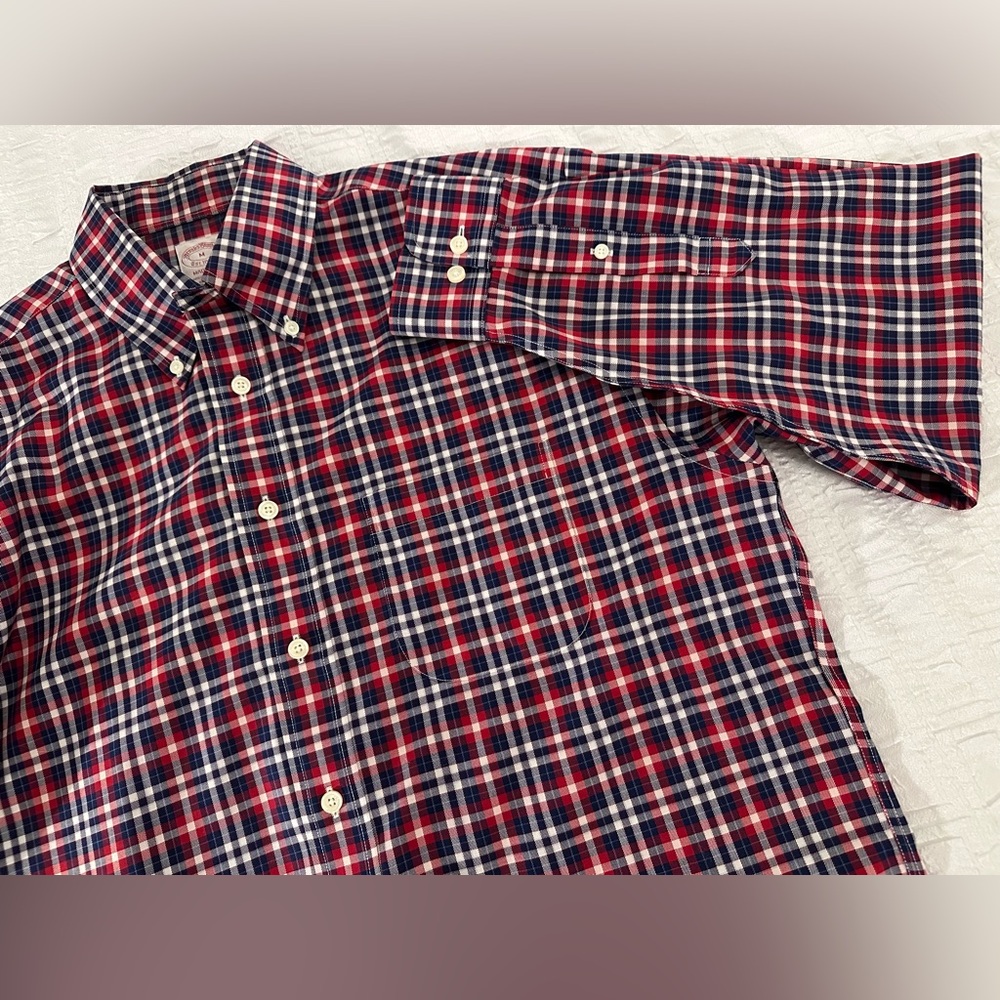 Brooks Brothers Madison Shirt Mens Medium Red Blue Plaid Non-Iron Supima Cotton